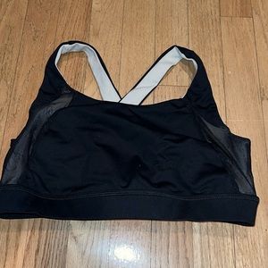 Black sports bra